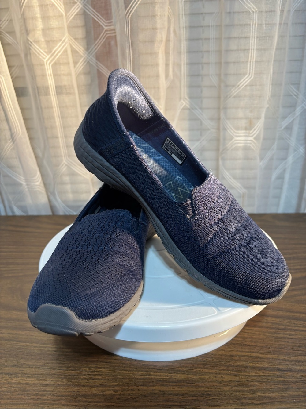Skechers Navy Size 7 Slip-On Knit Walking Shoes